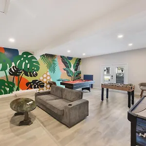 Palm Cove Motel