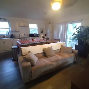 Lenny's Cooperative Hostel